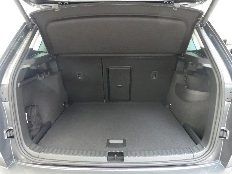 Fahrzeugabbildung SKODA Karoq 2.0l TDI DSG 4x4 Selection AHK*LED*KAM*NAV