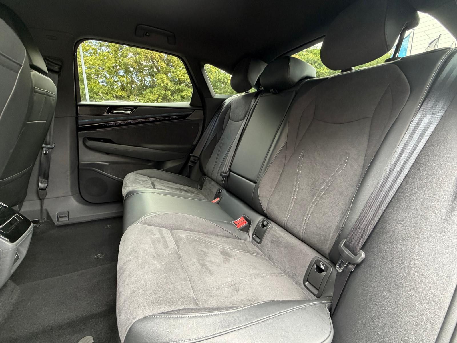 Fahrzeugabbildung Volkswagen ID.7 Pro >ALCANT+MATRIX+MEMO+HEAD+ACC+AHK+360°+