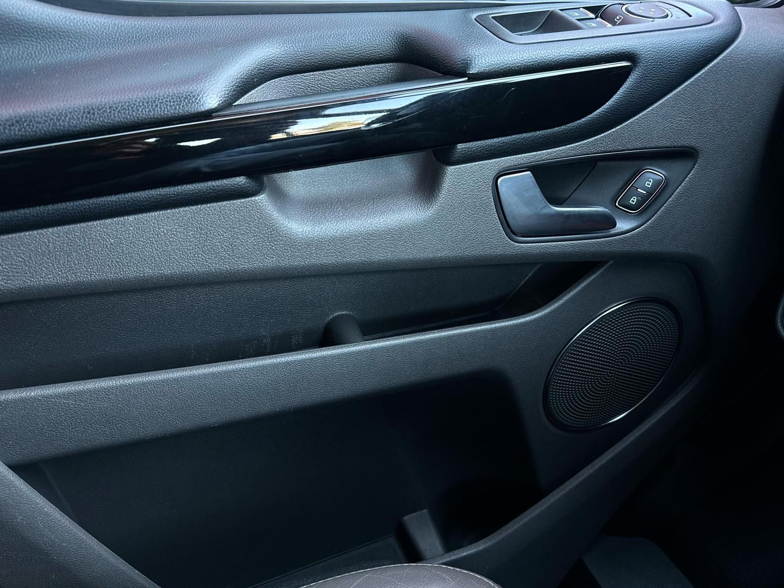 FORD Tourneo Custom 2.0TDCi TITANIUM X NAVI#AHK#ACC - Image 19