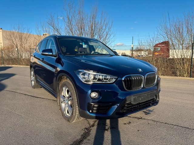 BMW X1 sDrive18iA PANO-SzH-Leder-LED-SpS