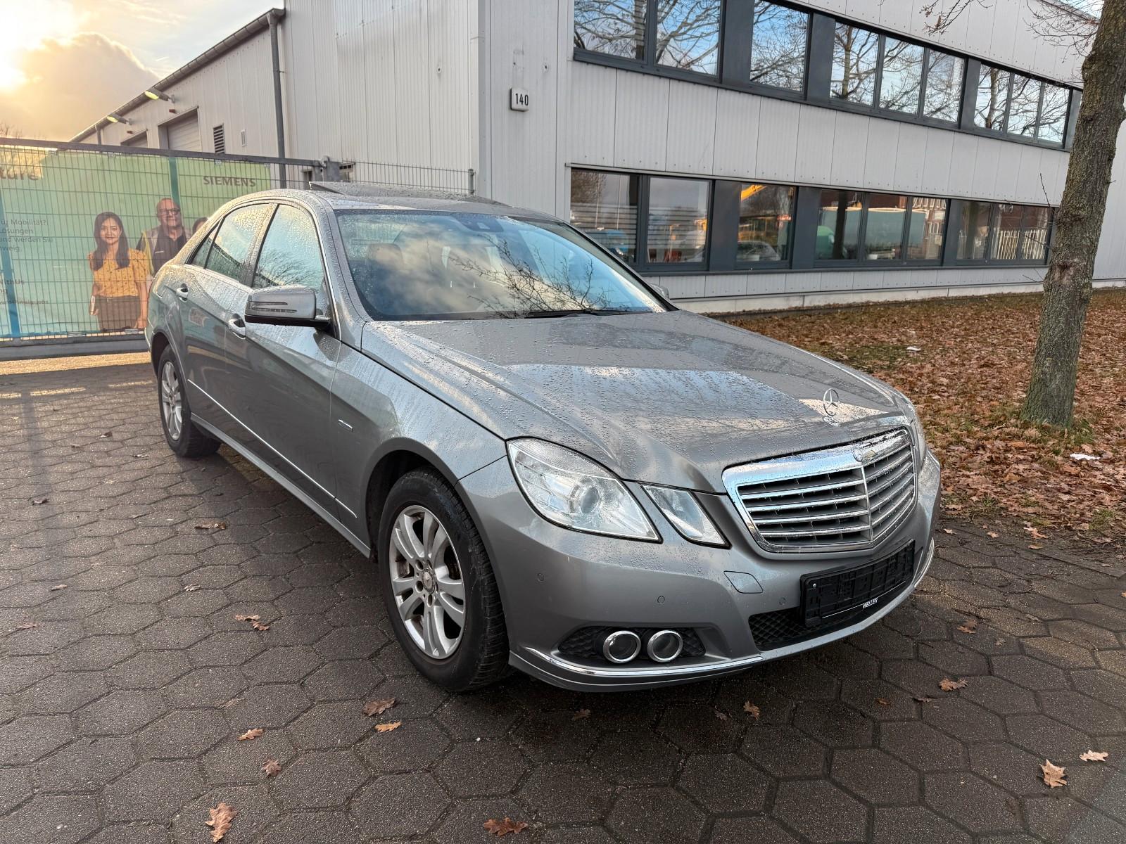 Mercedes-Benz E 220 CDI-ELEGA-BlueEFFI-Comand-Schiebedach-AHK