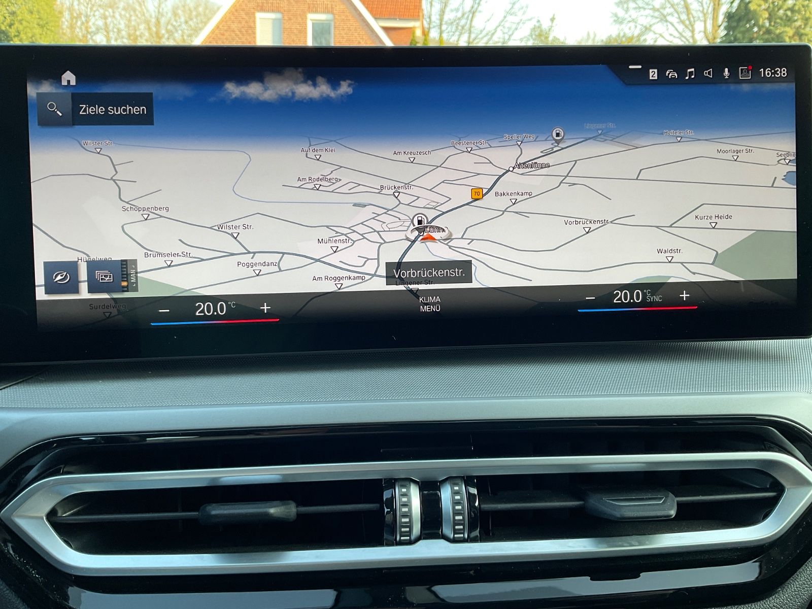 Fahrzeugabbildung BMW 320d xDrive Touring Advantage Automatic