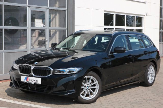 BMW 318i Touring DRIV-ASS-PROF ACC DACH E-SITZE H-UP