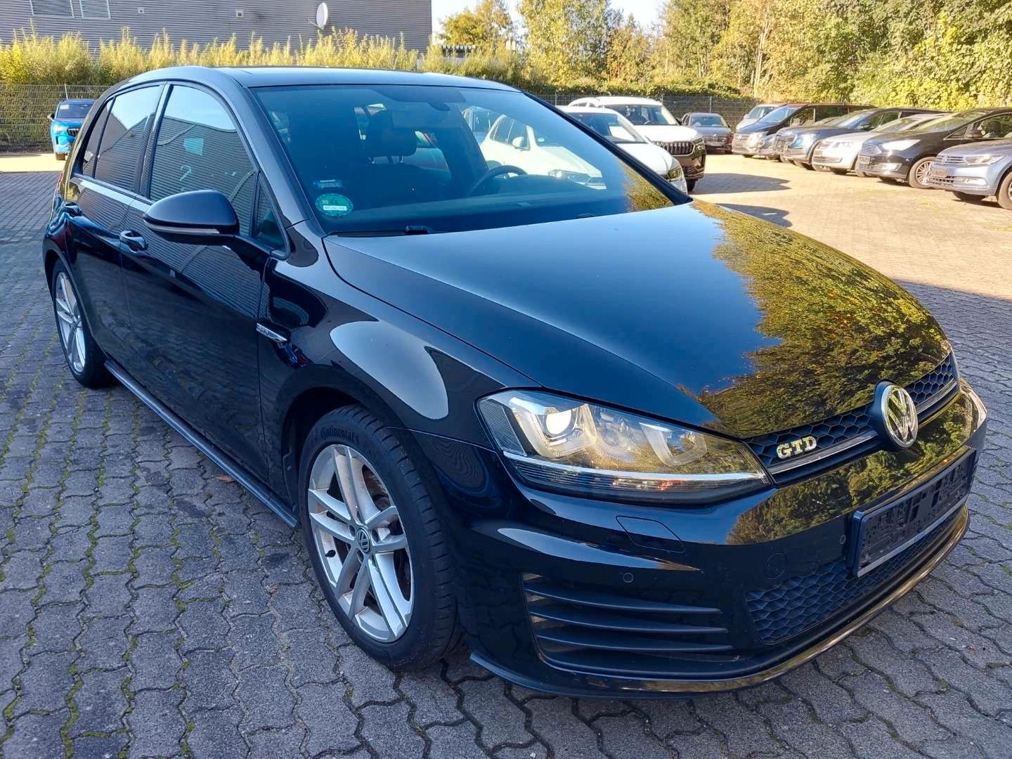 Fahrzeugabbildung Volkswagen Golf GTD 2.0 TDI Leder+Pano+Navi+Kamera+AHK