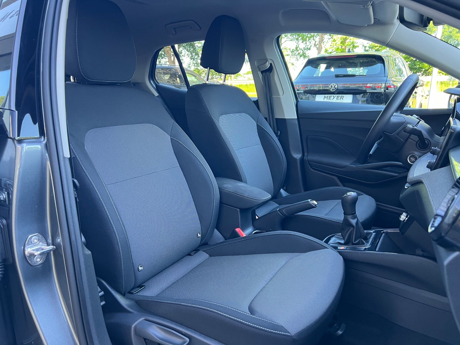 Fahrzeugabbildung SKODA Fabia Selection Tour 1.0 TSI *Vorb. AHK, LED, Ka