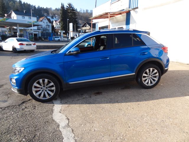 Fahrzeugabbildung Volkswagen T-Roc Sport/DSG/Pano/Kamera/150PS/42.500km/