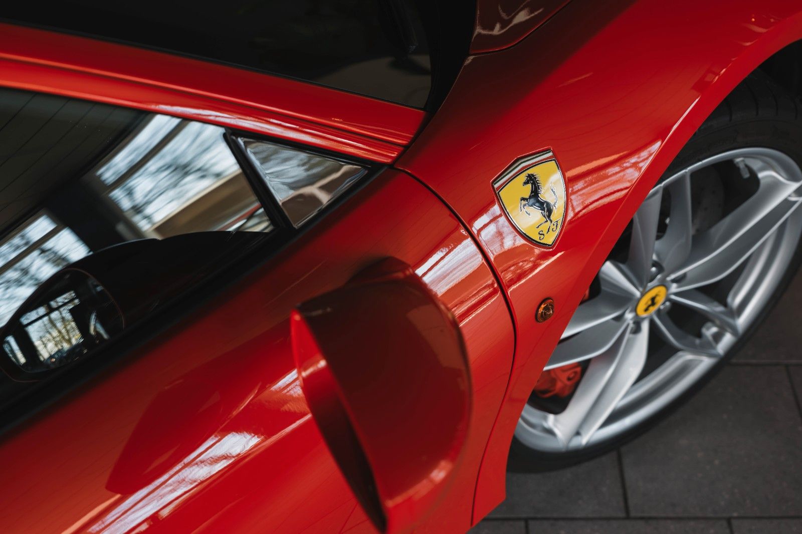 Fahrzeugabbildung Ferrari 488 GTB Coupé * rosso scuderia * Lift  GARANTIE