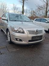 Toyota Avensis Combi 1.8-l-VVT-i Benziner, 213500 km - Toyota Avensis in Aachen