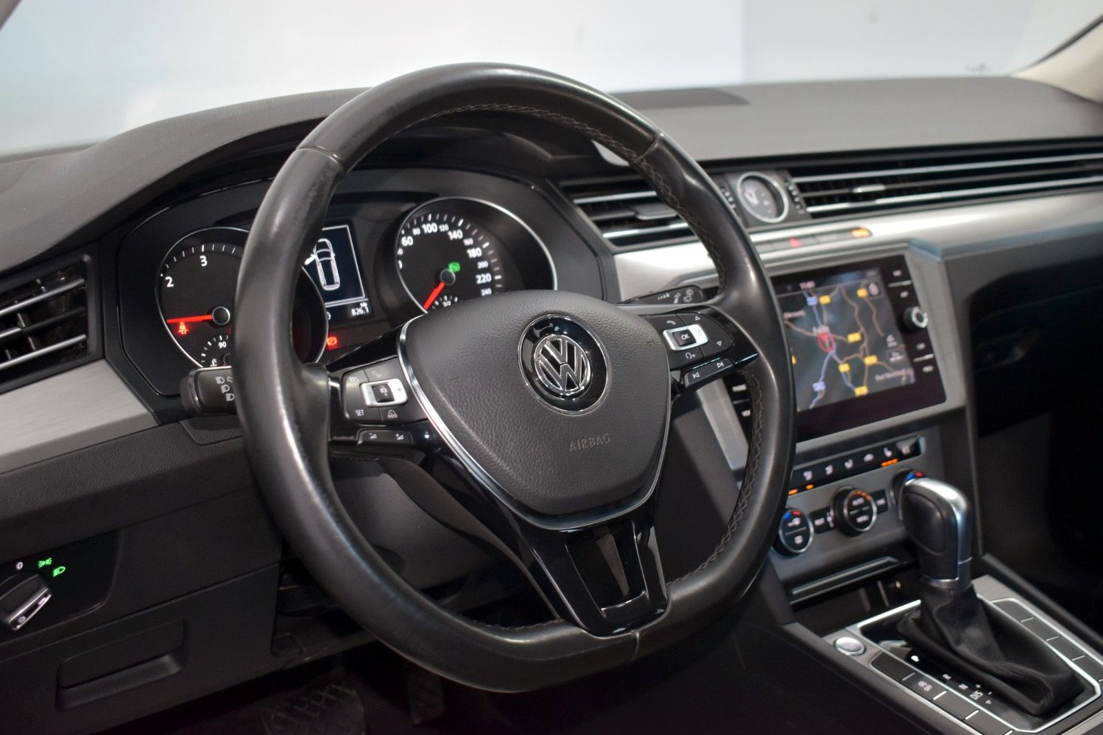 Fahrzeugabbildung Volkswagen Passat Variant Trendline Navi,LED,SH,PDC