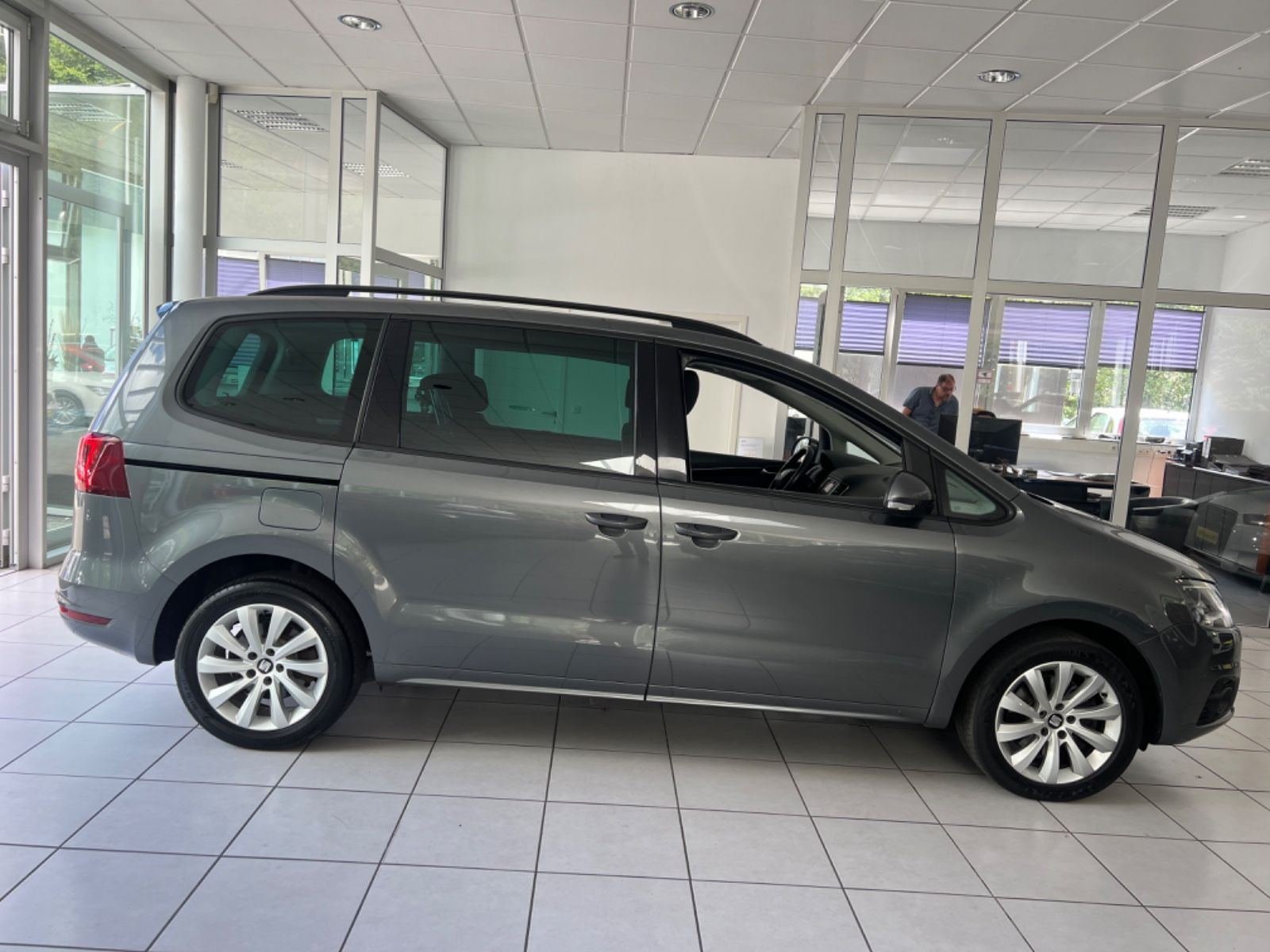 Fahrzeugabbildung SEAT Alhambra 2.0 TDI Style Allrad 4x4 * 7.SITZE *