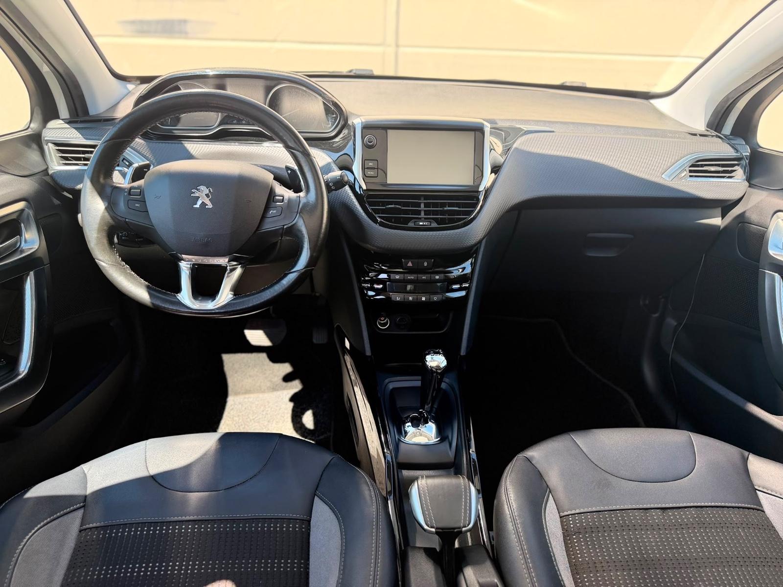 Peugeot 2008 Allure*AUTOMATIC*PANO*SHZ*PDC*