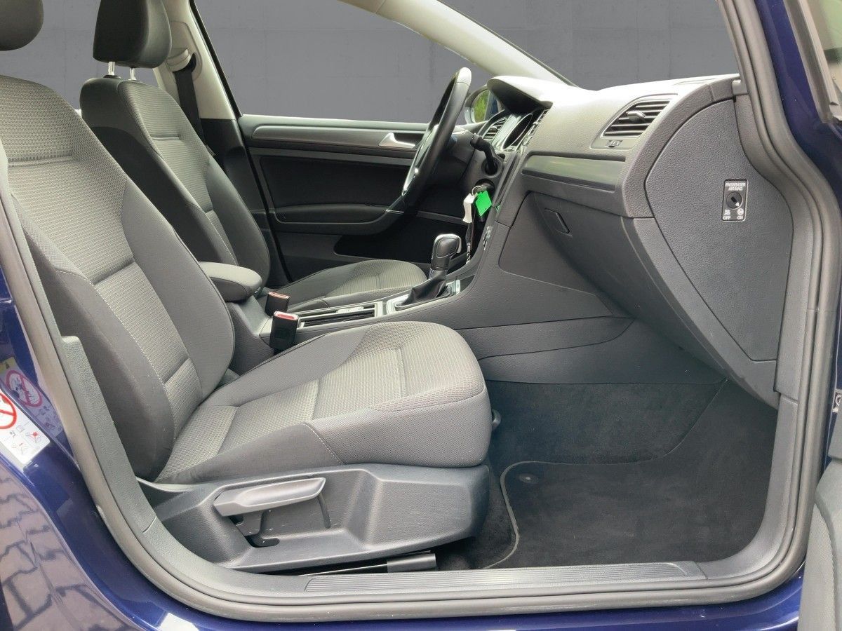 Volkswagen Golf - Bild 12