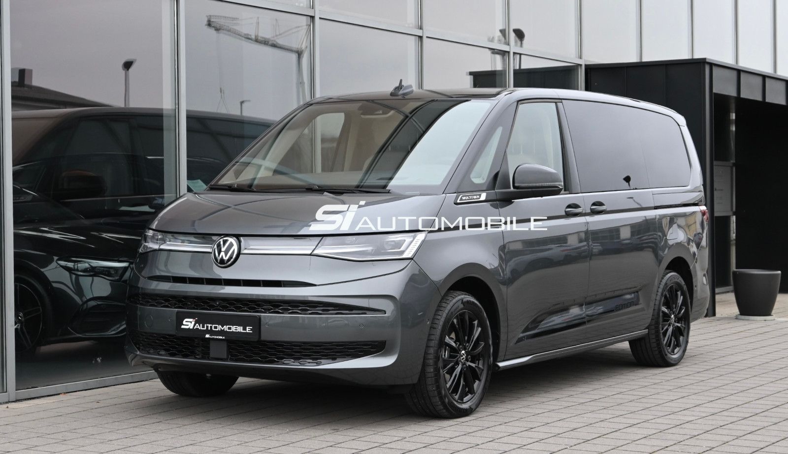 Fahrzeugabbildung Volkswagen T7 Multivan 2.0 TSI DSG Lang Edition °360°STHZ°