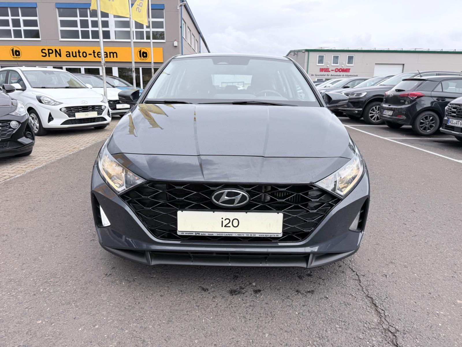 Hyundai i20 Trend 1.HAND/SHZ/CARPLAY/CHECKHEFT