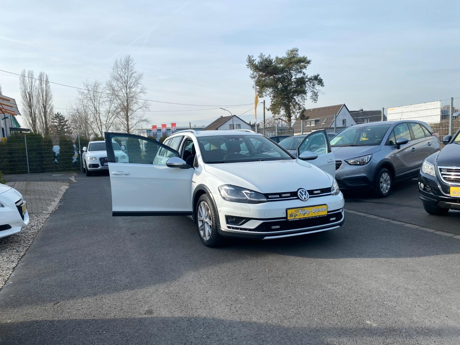 Volkswagen Golf 2.0 TDI 4X4 Alltrack Virtual NAVI Xenon