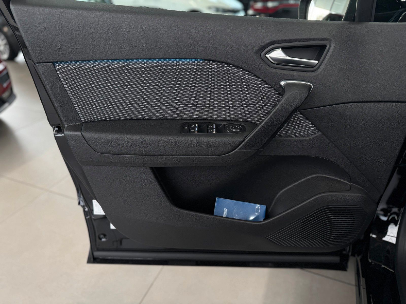 Fahrzeugabbildung Mitsubishi Grandis 1.8 Hybrid Benziner Intro Edition