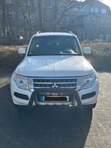 Mitsubishi Pajero 3,2 DI-D 4WD Final Edition Automatik ... - Mitsubishi Pajero: 3.2