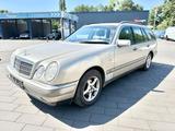 Mercedes-Benz E 240 T-Modell,Klima,Sitzheizung,TÜV 03.2027 - Mercedes-Benz E 240 Gebrauchtwagen in Berlin