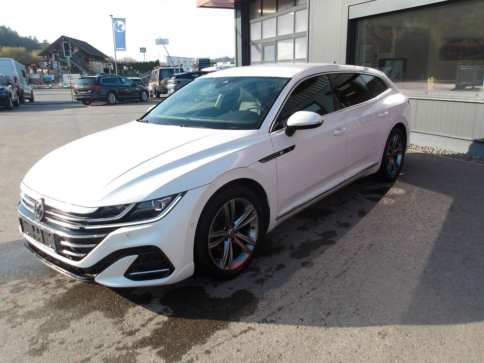 Volkswagen Arteon SB R-Line 4M. EXP € 22750.-