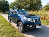 Nissan Navara - blaue Nissan Navara