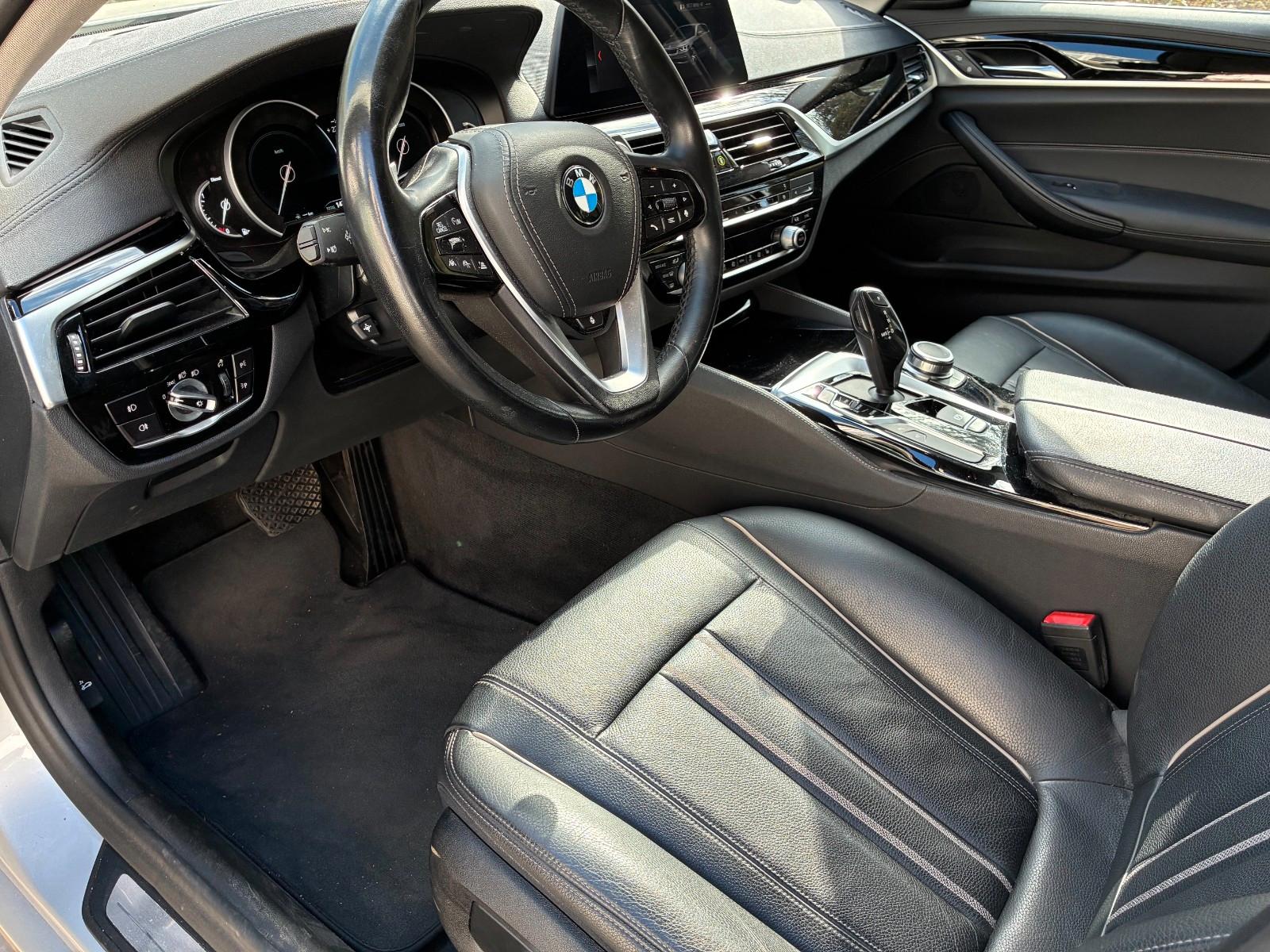 BMW 530d xDrive Touring Luxury Memory HUD - Panorama