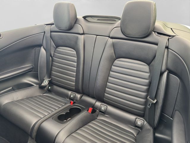 Fahrzeugabbildung Mercedes-Benz C 180 Cabrio+AMG+Airscarf+Leder+Kamera+Head-up