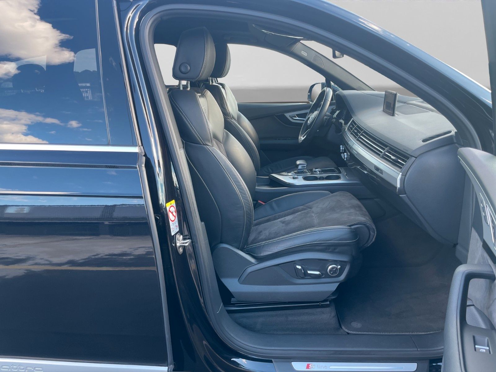 Audi Q7 50 TDI Qu. S line/7Sitze/Pano/AHK/ACC/Standhe foto 12