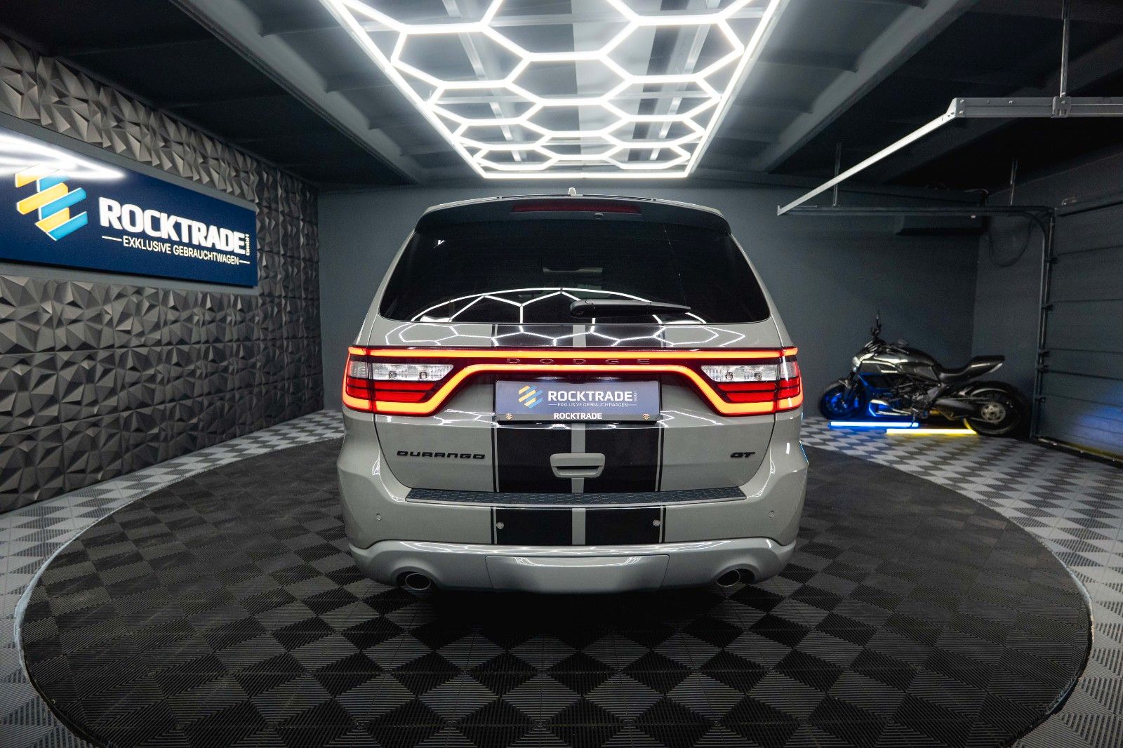 Fahrzeugabbildung Dodge Durango 5.7 V8 R/T SRT 4x4 Night-Paket Modell 22