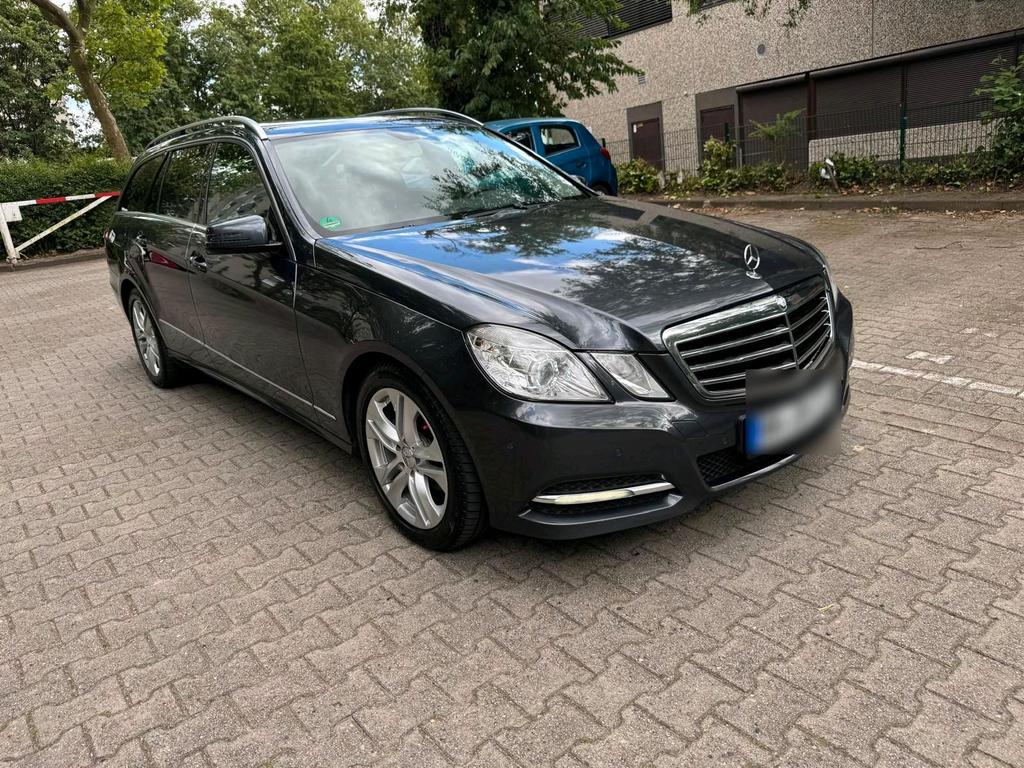 Mercedes-Benz E 220