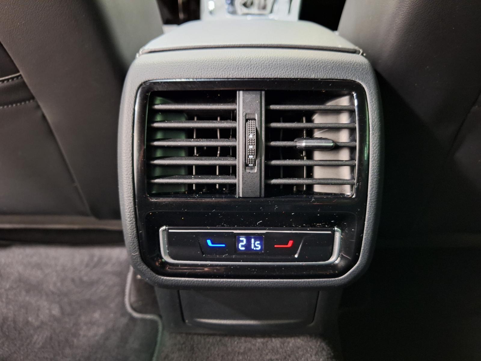 Volkswagen Passat 2.0 TDI DSG R-Line Nappa LED Navi, миниатюра 17