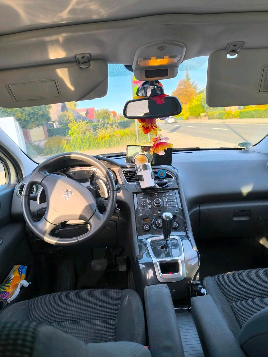 Peugeot 5008 2012 — photo 5