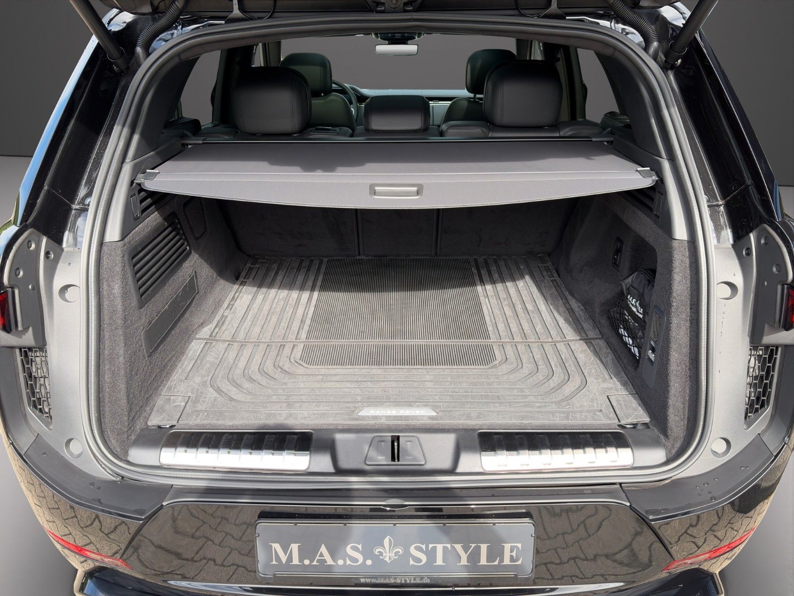 Fahrzeugabbildung Land Rover Range Rover Sport P550e Autobiography AHK 23Zoll