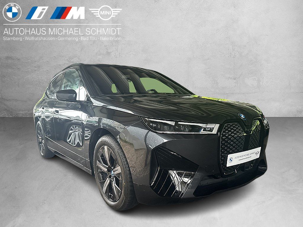 BMW iX