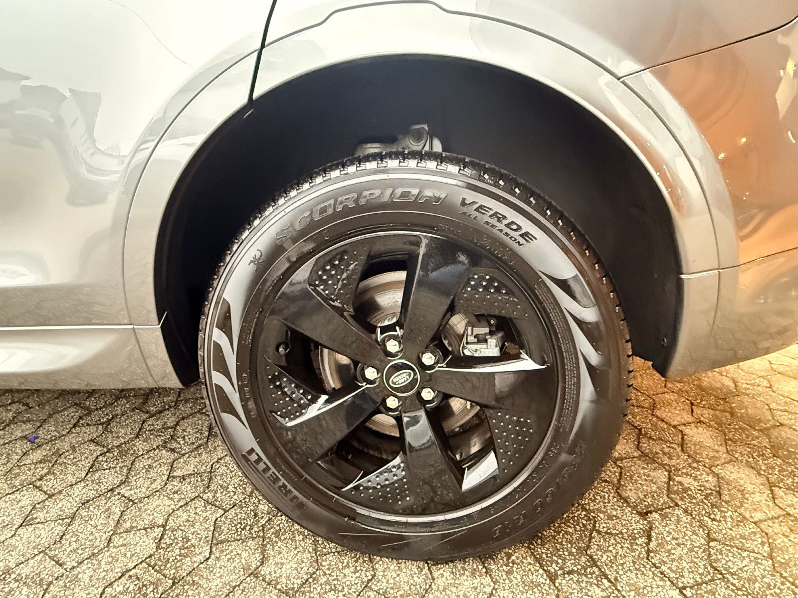 Fahrzeugabbildung Land Rover Discovery Sport R-Dynamic S AWD/LEDER/KAMERA/ACC