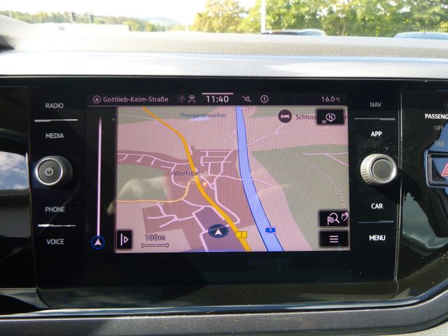 Fahrzeugabbildung Volkswagen Polo VI Highline >95 PS/Navi/Sitzheiz/PDC<