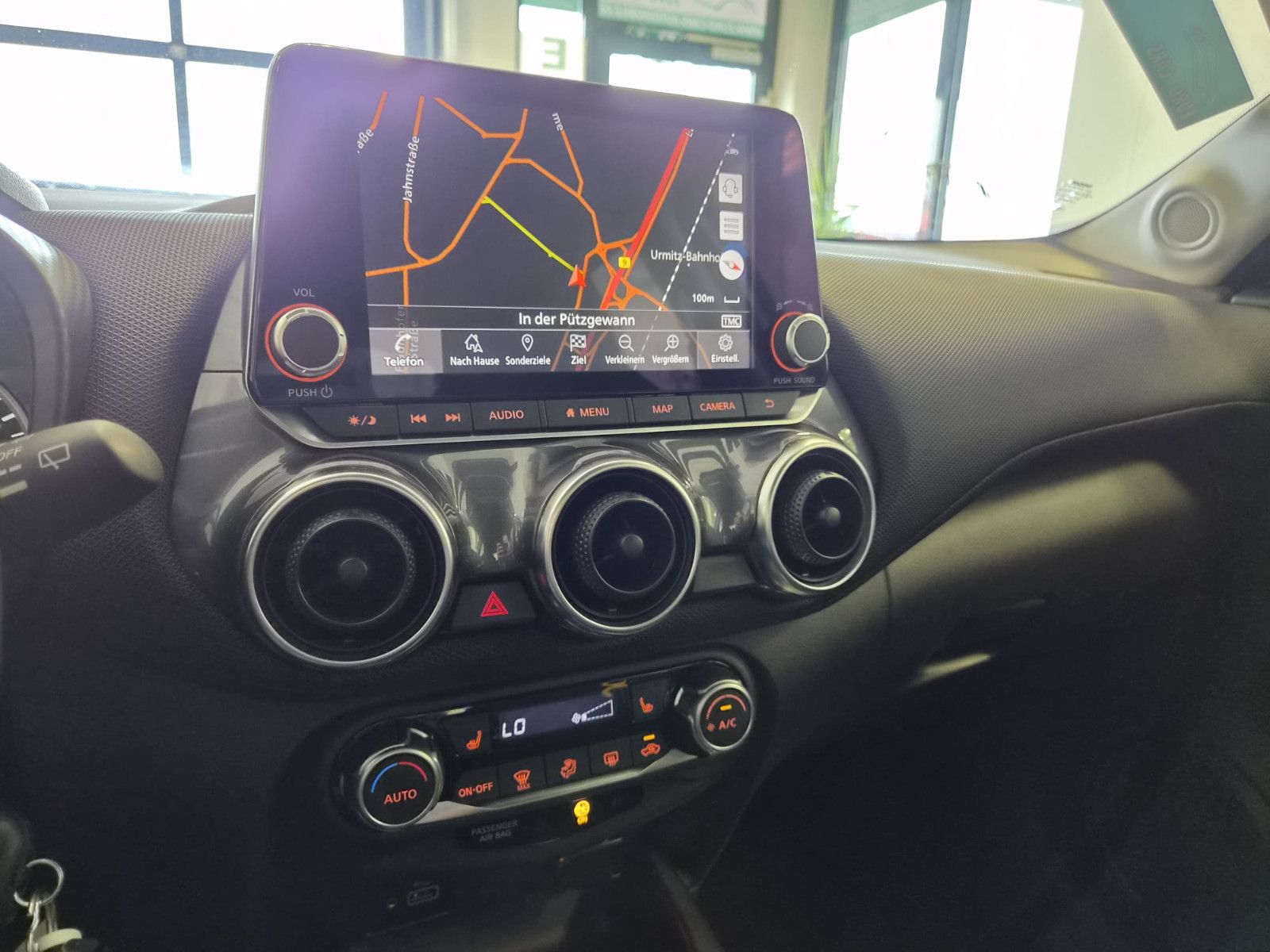 Fahrzeugabbildung Nissan Juke Acenta / KAMERA / SCHECKHEFT / 1. HAND