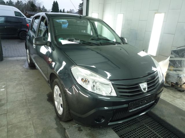 Dacia Sandero Amb./Inspetion+Zahnriemen+TÜV+kuppl. NEU