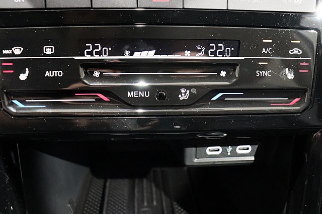 T-Cross GOAL 1.0 TSI ACC LED NAVI KAMERA PDC TEM