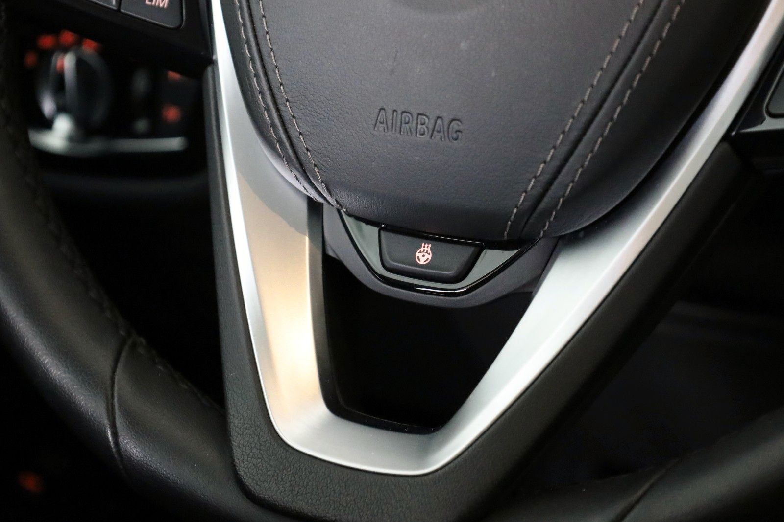 Fahrzeugabbildung BMW 520d xDrive Touring Leder,Navi,LED,Standheizung
