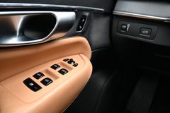 Fahrzeugabbildung Volvo XC90 B5 D AWD Autom Inscription*STDHZG*PANO*LUFT