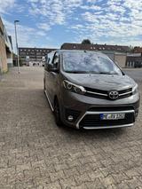 Toyota Proace (Verso) 2,0-l-D-4D 130kW L2 Vollaustatung - Toyota Proace (Verso) Gebrauchtwagen in Düsseldorf