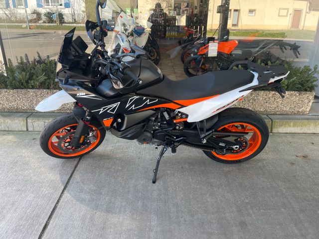 KTM 890 SMT 2024