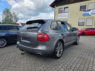 Porsche Cayenne - 7