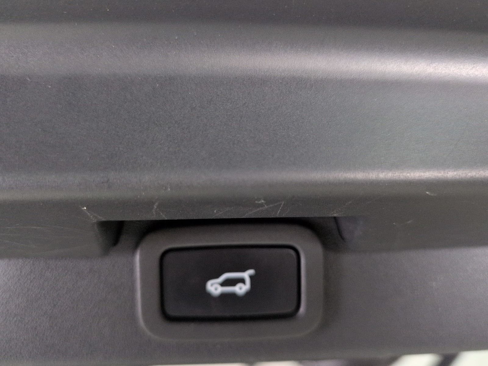 Fahrzeugabbildung Land Rover Discovery 5 2.0 TD4 SE * Leder * AHK * Navi*