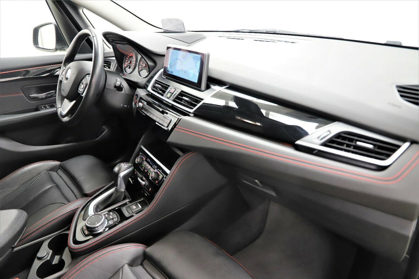 BMW 220i Gran Tourer 192 PS Sport Line Pano Navi HUD
