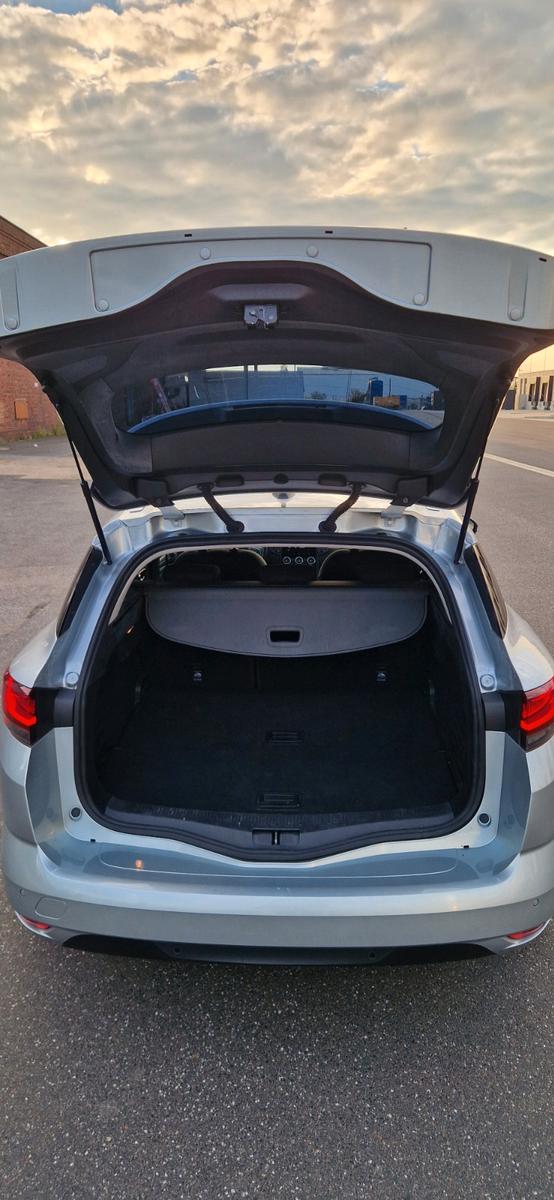 Renault Megane IV Grandtour, Diesel, TüV 07/2028