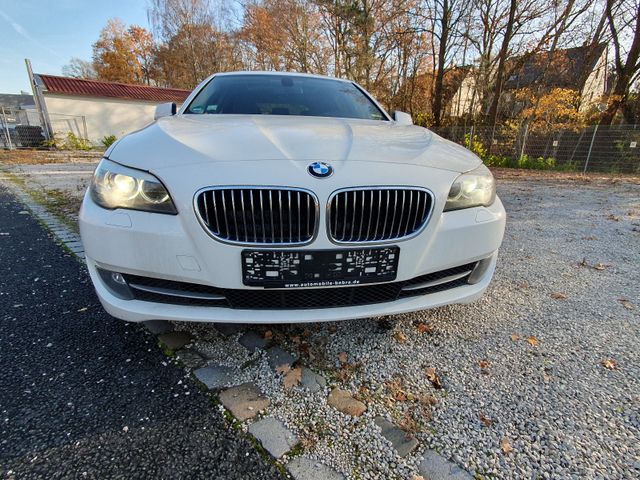 BMW 525d Touring*Automatik*Sportsi*Xenon*SHZ*TÜV NEU