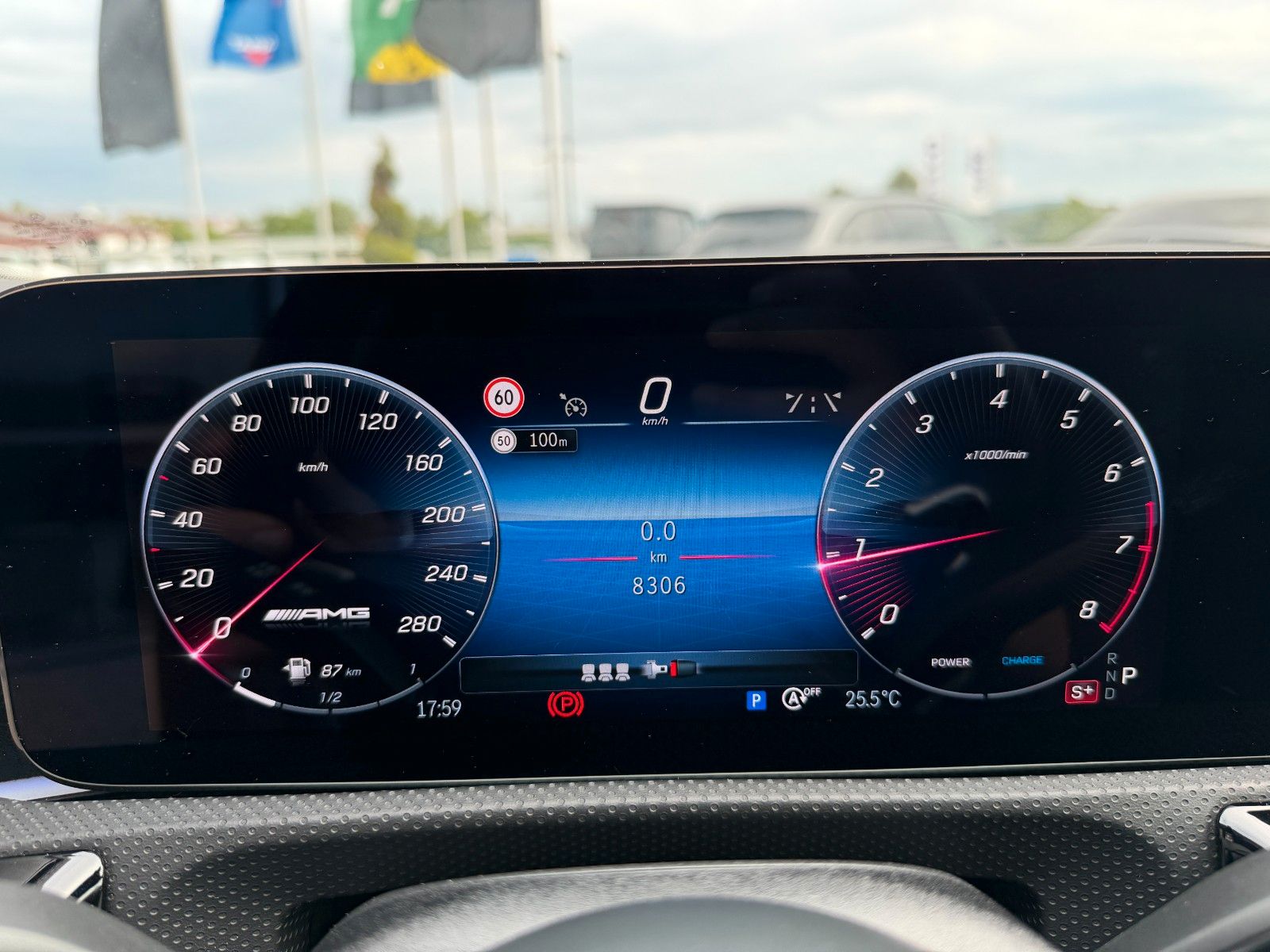 Fahrzeugabbildung Mercedes-Benz A 35 AMG 4Matic+Aero+StandH+360+MultiB+Memory