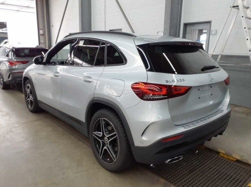 Fahrzeugabbildung Mercedes-Benz GLA 200 AMG+Ambiente+TotW+Night+RKamera+19Zoll