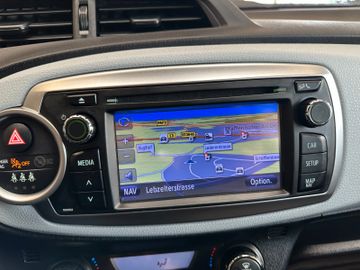 Toyota Yaris Hybrid Life *Navi*Klima*
